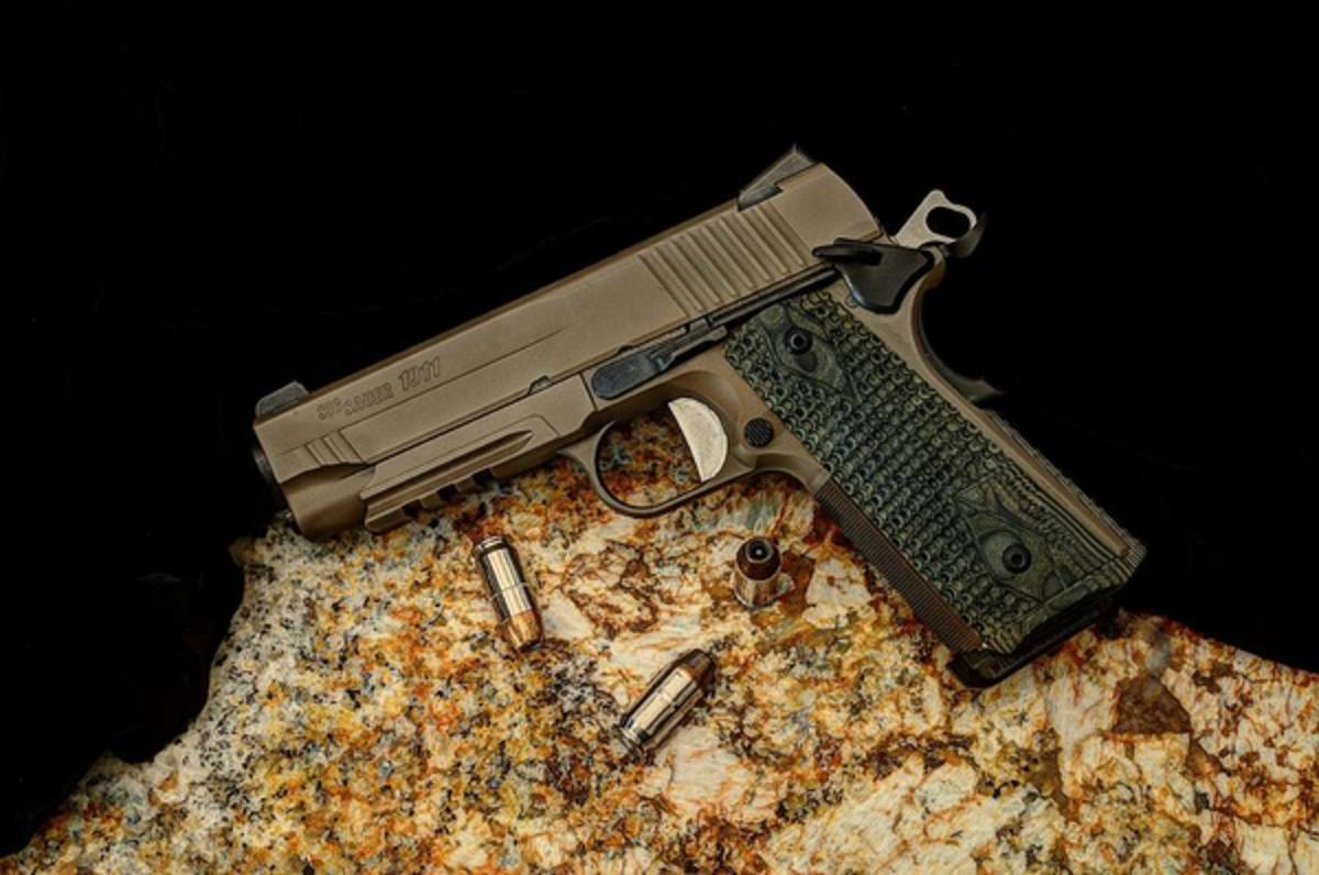 Sig Sauer 1911 - Poster | Canvas Wall Art Print