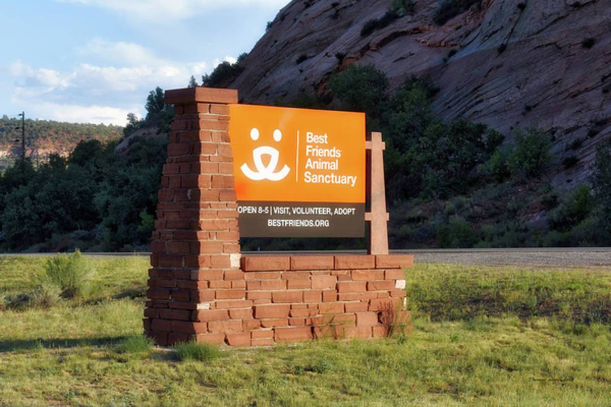 Best Friends Animal Sanctuary Angel Canyon Knob Utah Signage 01 - Poster | Canvas Wall Art Print