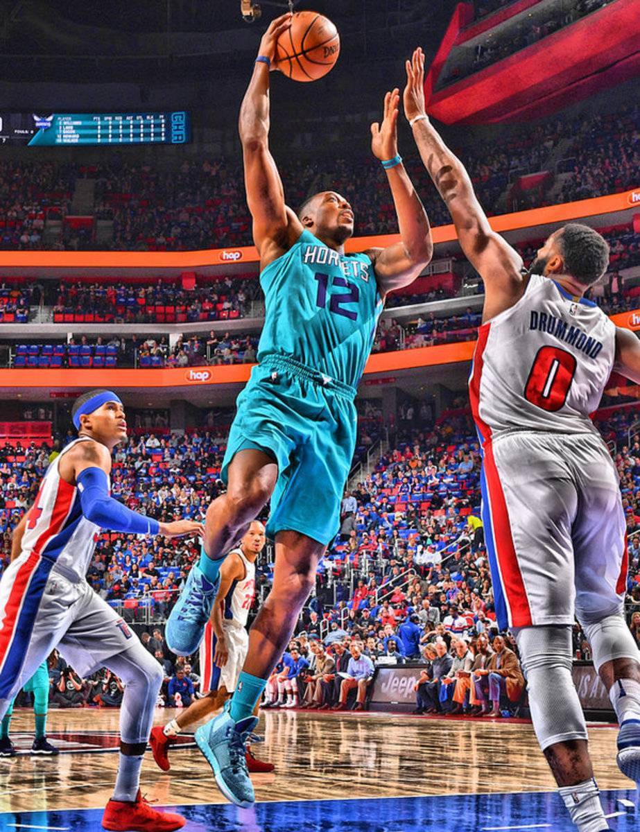 Dwight Howard Charlotte Hornets Player Art 2 - Poster | Canvas Wall Art Print