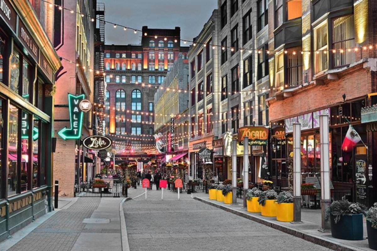 East Fourth Street In Cleveland Ohio - Poster | Canvas Wall Art Print
