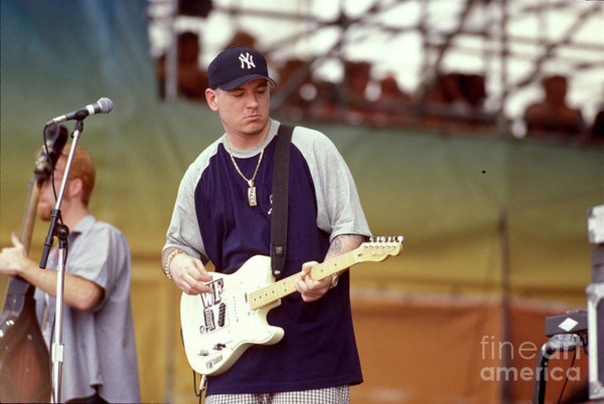 Everlast At Woodstock 99 - Rapper - Poster | Canvas Wall Art Print