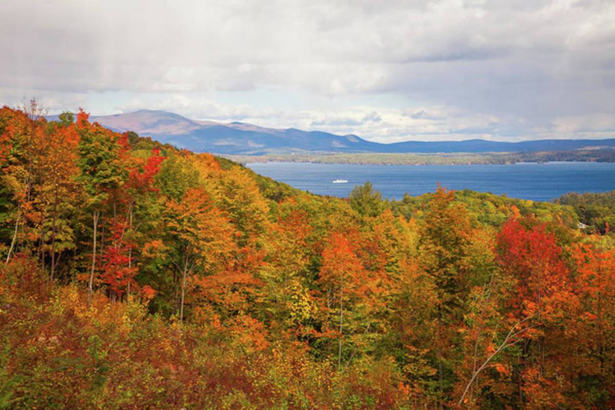 Fall On Lake Winnipesaukee - Poster | Canvas Wall Art Print