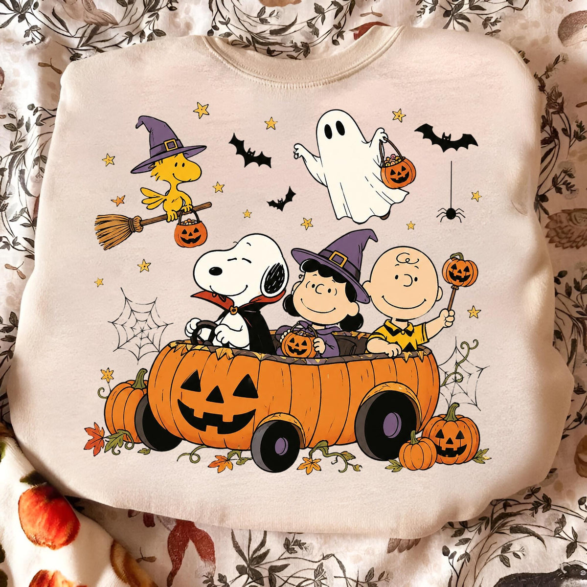 Comfort Colors Snoopy Halloween Shirt Women, Peanuts Pumpkin Car Ghost Woodstock Charlie Brown Lucy Graphic Tee, Spooky Season Gift for Her Aesthetic