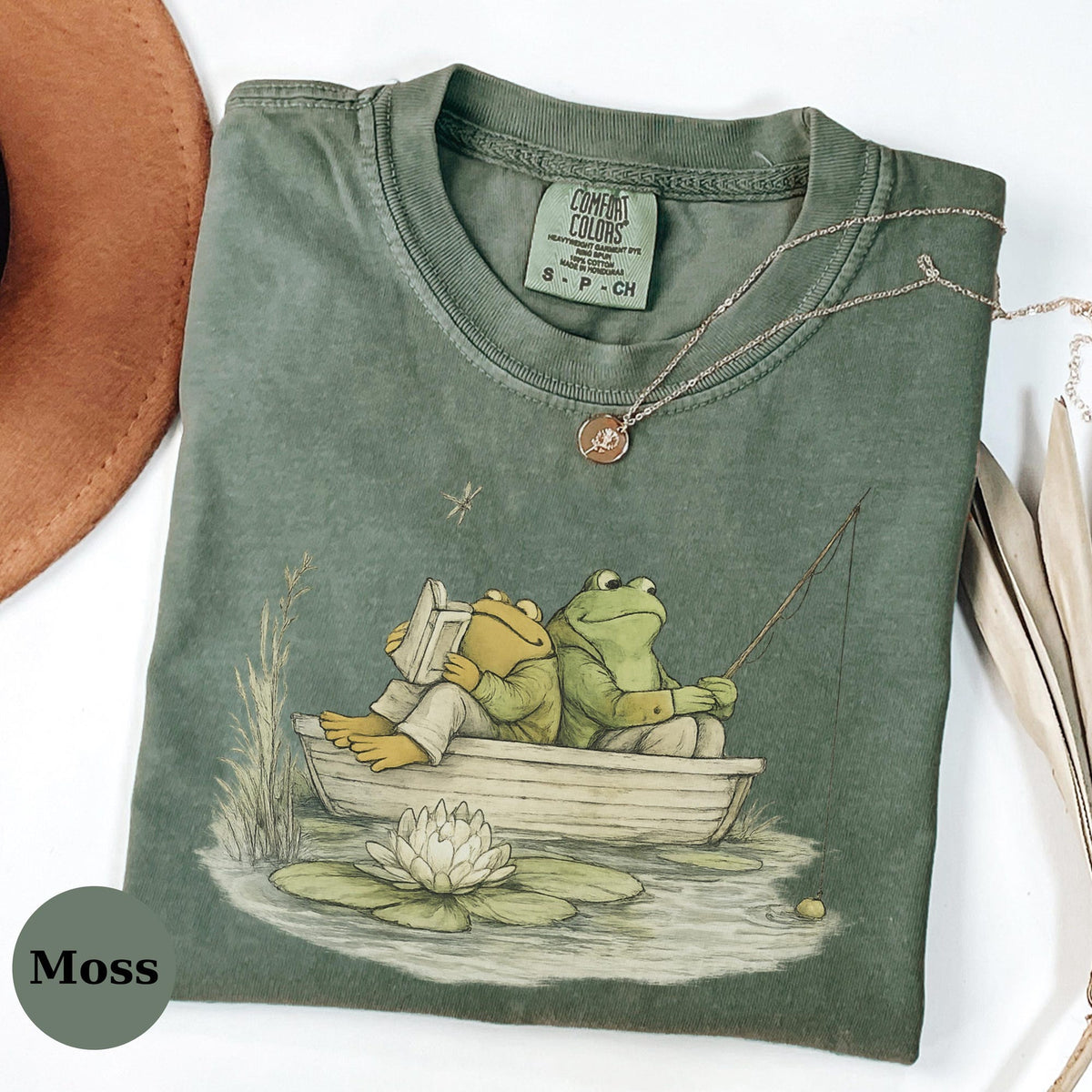 Frog 90s Graphic Shirt Retro Toad Tee Nature Shirt 2000s Frog TShirt Book Lovers Shirt Funny Fishing Shirt Frog Shirt