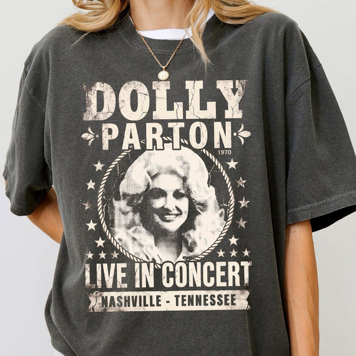 Comfort Colors Retro Dolly Parton Shirt Women, Vintage Country Concert Western Cowgirl Nashville Tennessee Oversized Graphic Tee, Fan Gift for Her Aesthetic