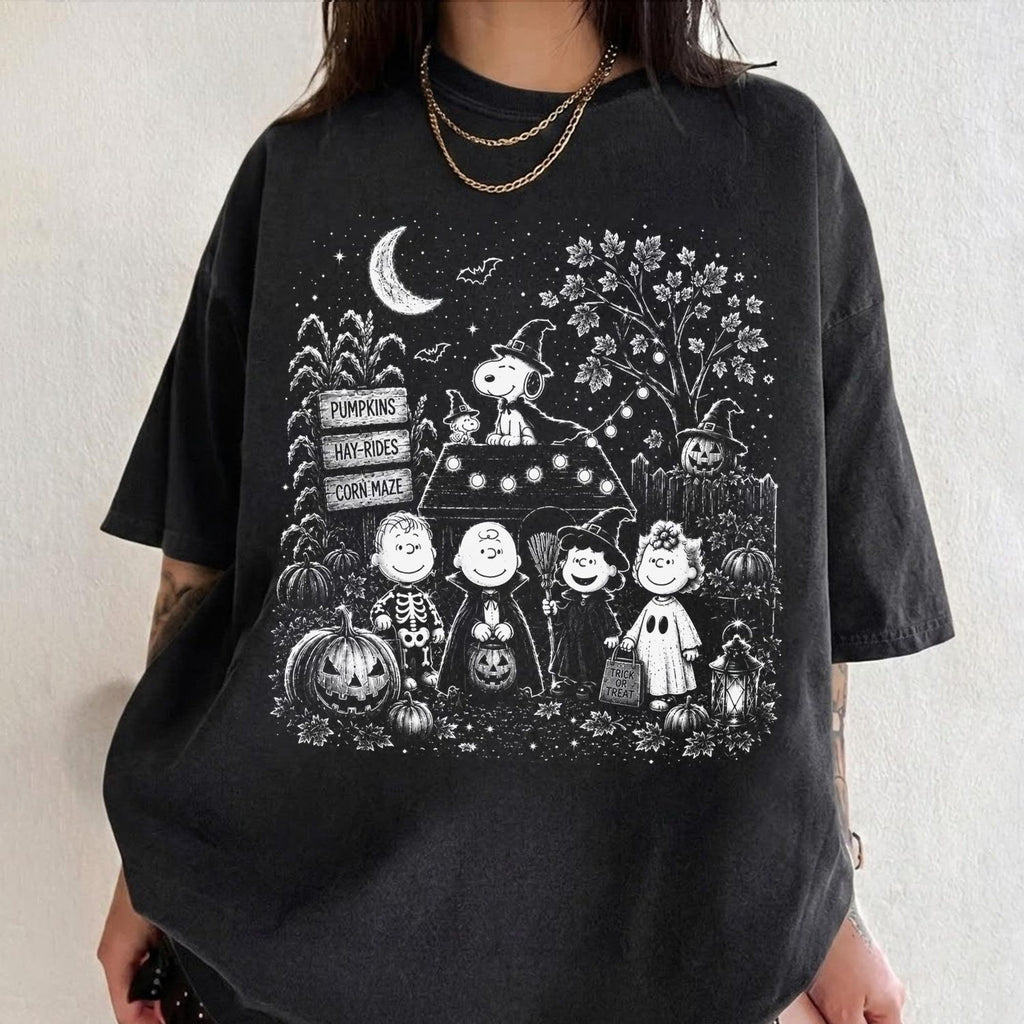 Comfort Colors Snoopy Halloween Shirt Women, Peanuts Charlie Brown Trick or Treat Halloween Party Spooky Graphic Tee, Gift for Her Aesthetic