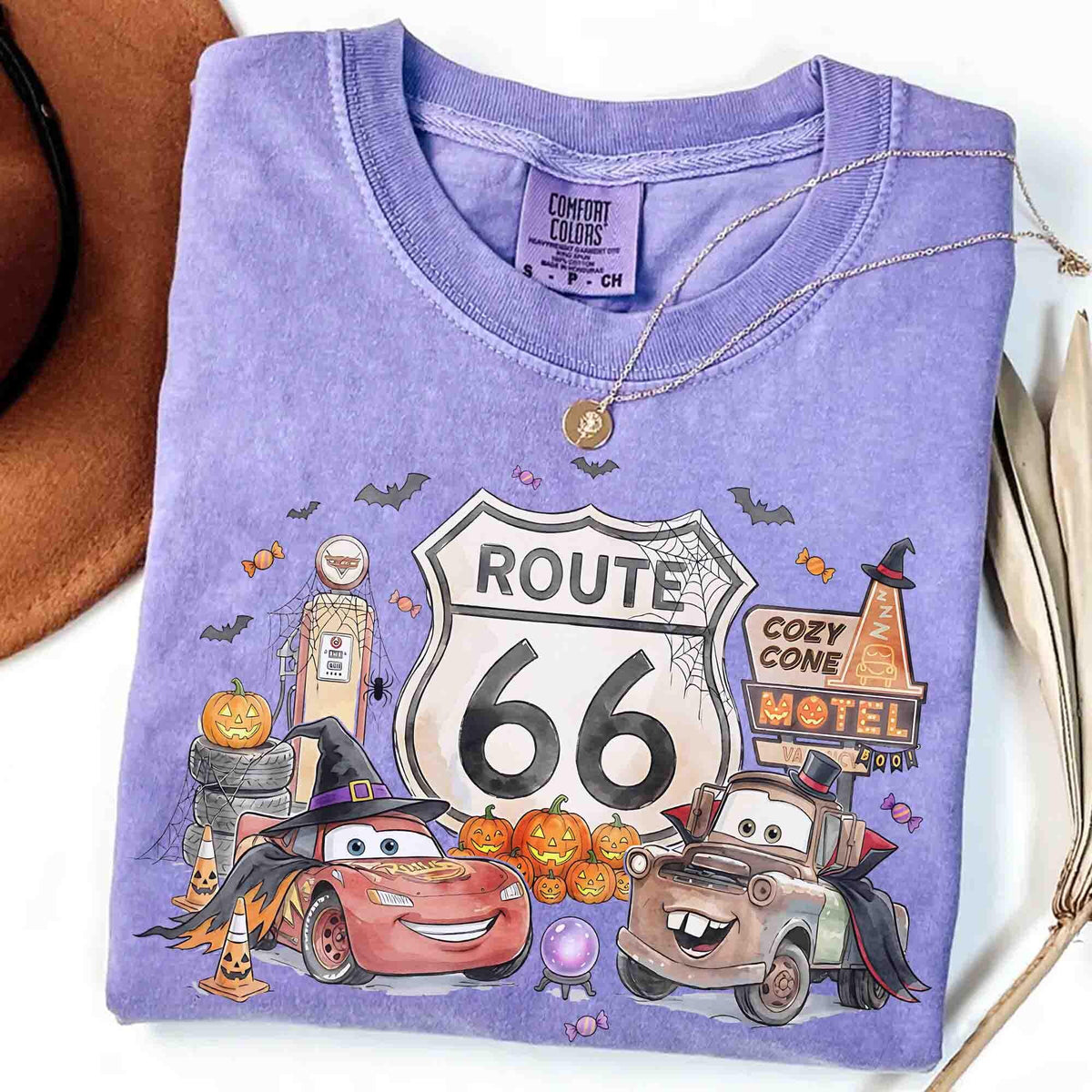 Comfort Colors Vintage Lightning McQueen Halloween Shirt Women, Disney Pixar Cars Spooky Racing Retro 95 Pumpkin Graphic Tee, Halloween Gift for Her Aesthetic