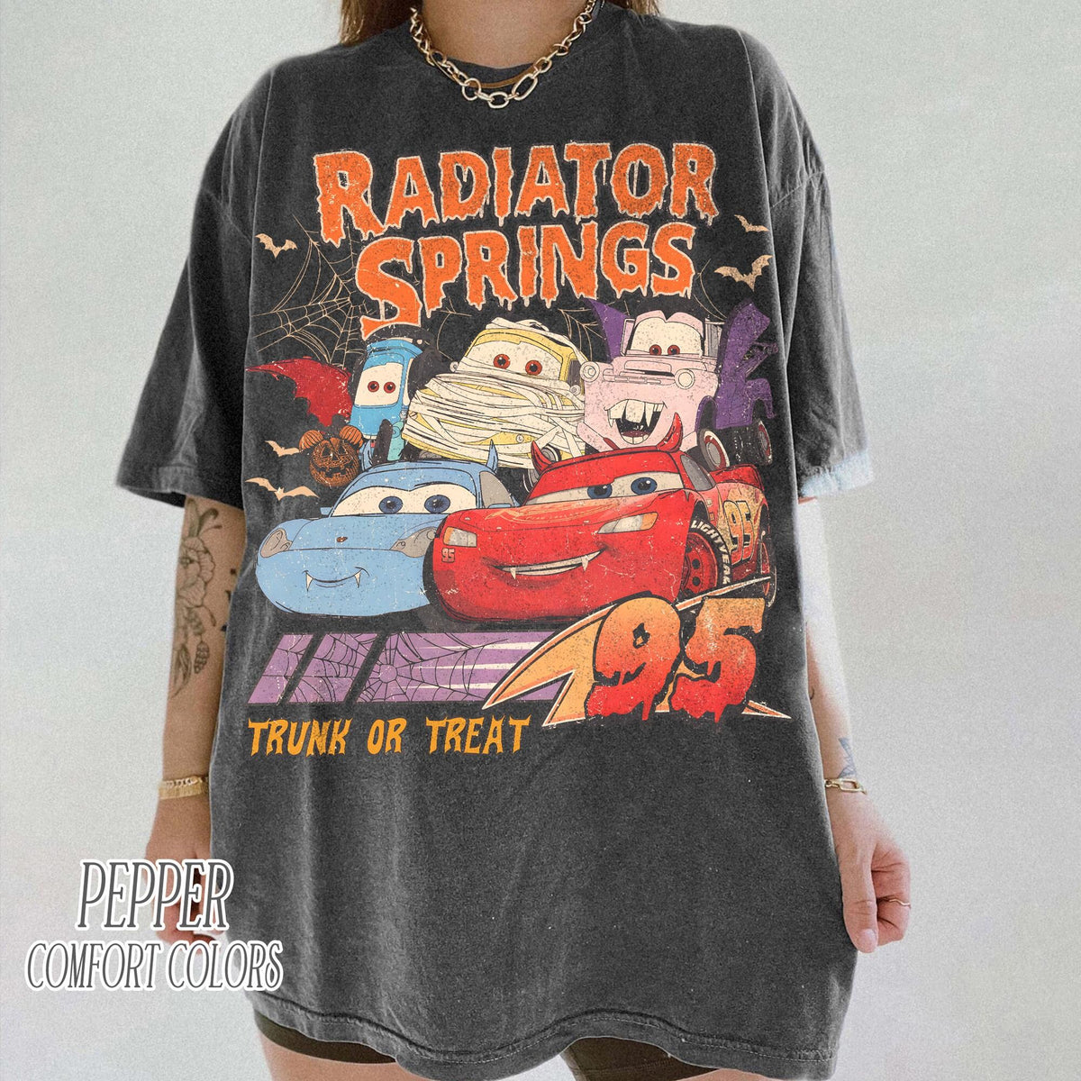 Comfort Colors Vintage Lightning McQueen Halloween Shirt Women, Disney Pixar Cars Spooky Racing Retro 95 Pumpkin Season Graphic Tee, Gift for Her Aesthetic
