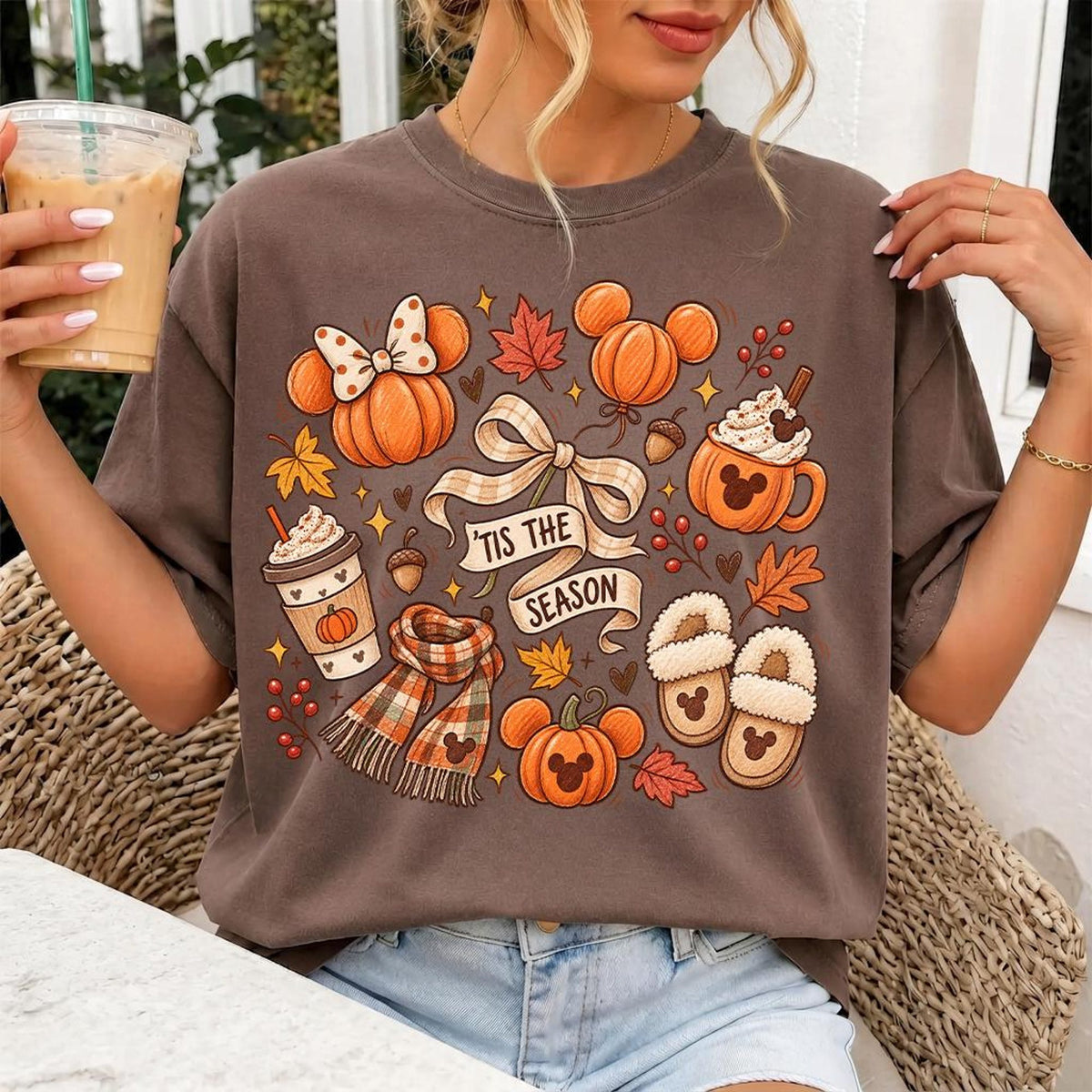 Comfort Colors Mickey Tis the Season Disney Fall Shirt Women, Autumn Pumpkin Spice Latte Outfit Graphic Tee, Gift for Her Aesthetic