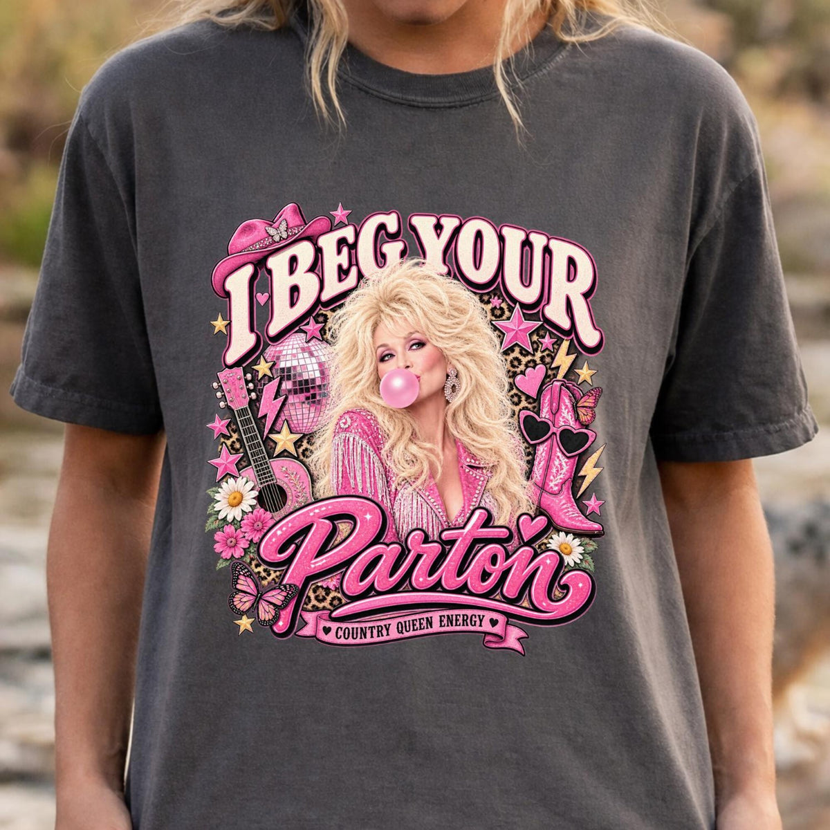 Comfort Colors I Beg Your Parton Dolly Parton Country Queen Shirt Women, Pink Cowgirl Western Retro Country Music Graphic Tee, Fan Gift for Her Aesthetic