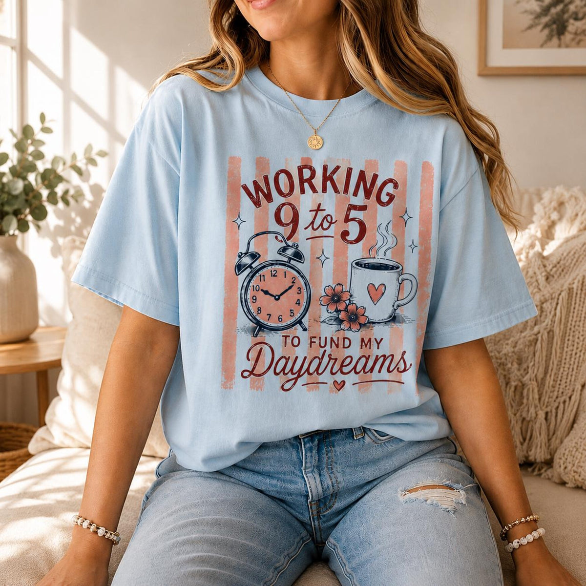 Comfort Colors Working 9 to 5 Dolly Parton Shirt Women, Retro Country Music Vintage Daydreams Inspired Graphic Tee, Fan Gift for Her Aesthetic