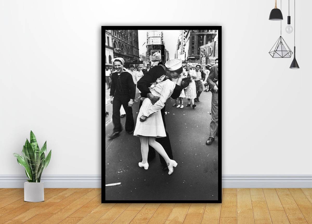 Sailor'S Kiss Aug 14 1945 Retro Classic Bw Art - Poster | Canvas Wall Art Print