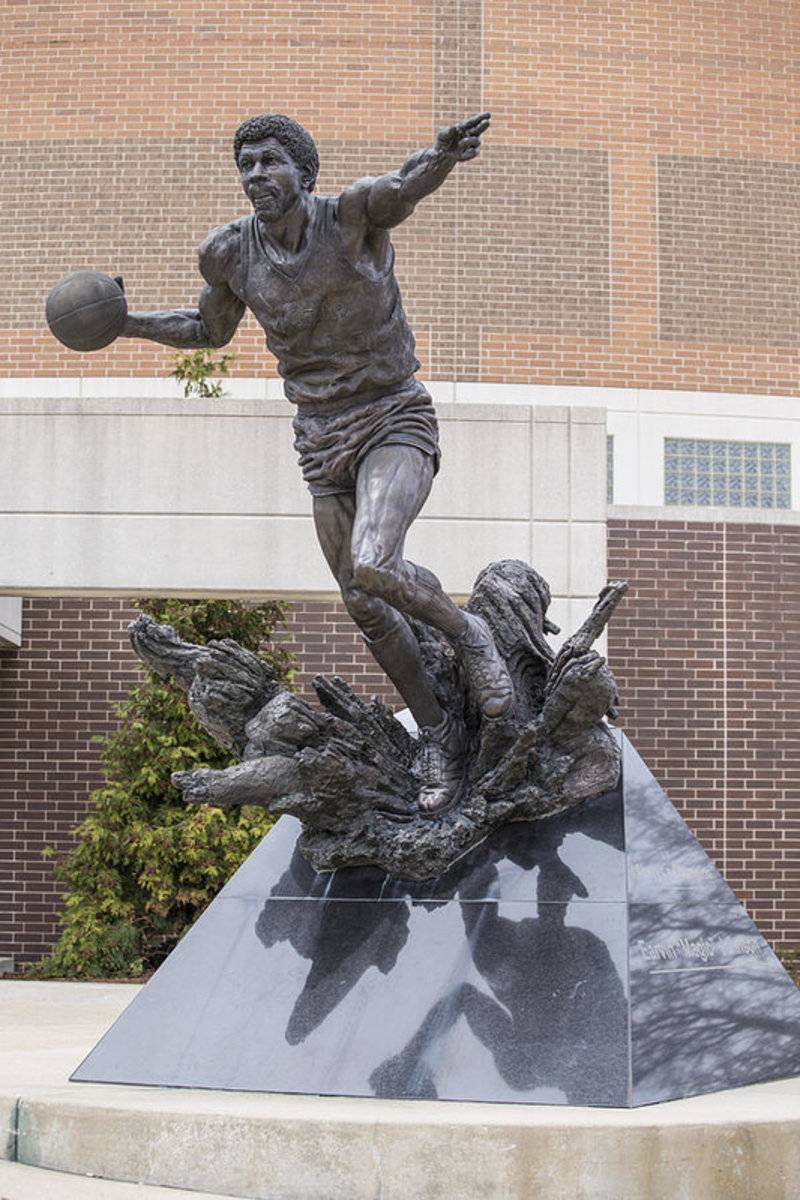 Magic Johnson Statue At Breslin - Poster | Canvas Wall Art Print