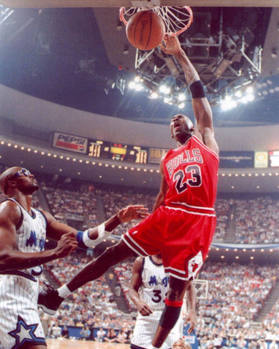 Michael Jordan Dunks With Left Hand - Poster | Canvas Wall Art Print