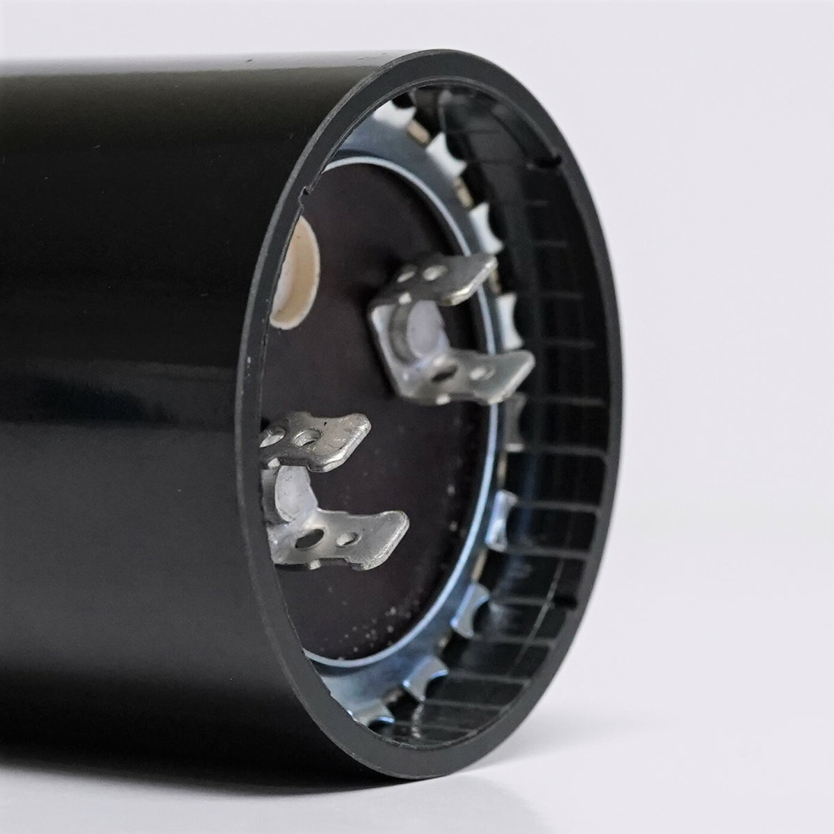 Packard PRMJ135 Motor Start Capacitor. 135-162 MFD UF / 330 VAC