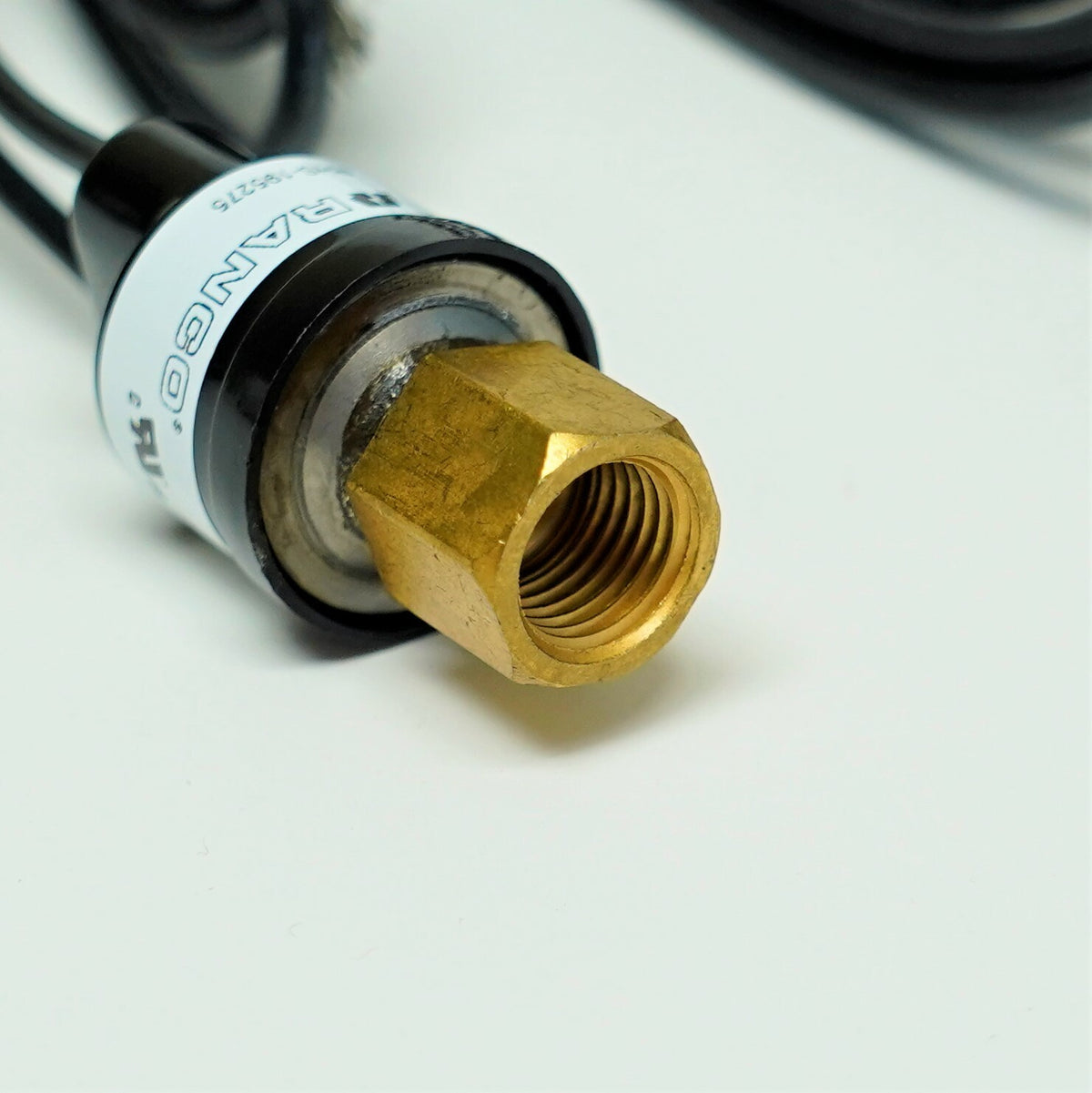Ranco RHS-195275 Fan Cycling Pressure Switch Open 195-275 PSI Close 1/4 in. SAE
