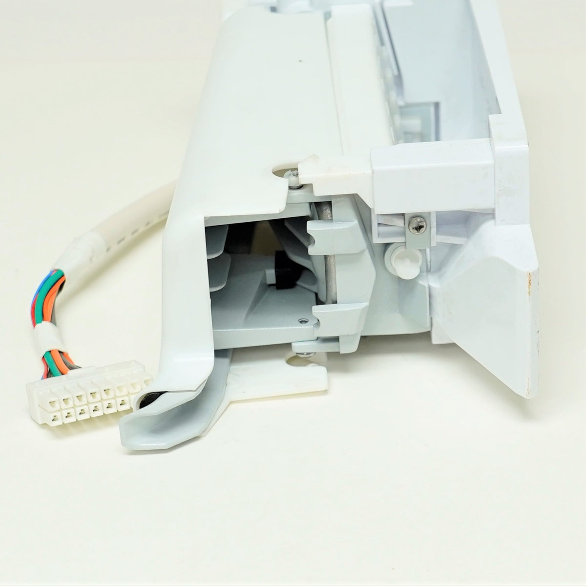 DA97-13718C for Samsung Refrigerator 6-Cube Ice Maker