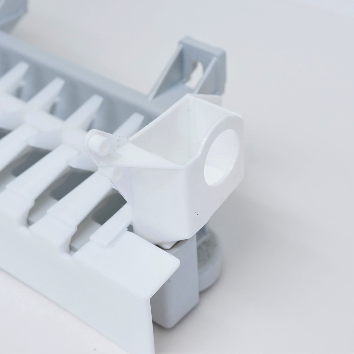 Choice Refrigerator Icemaker for Whirlpool W10300022