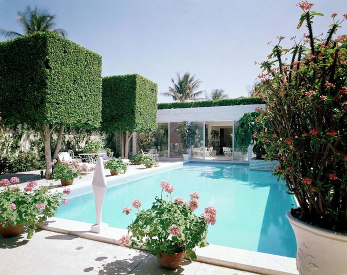 The Pool And Garden Of A Home - Poster | Canvas Wall Art Print